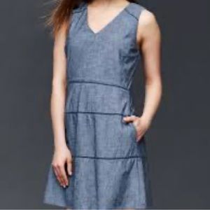 Gap, sleeveless, chambray dress, v neck, zipper back, SZ 14